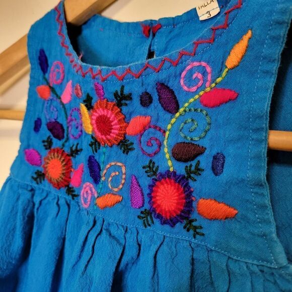 Girl's THE GLOBAL TRUNK JARDINITA DRESS Hand Embroidered Dress Size 3 Blue - Picture 3 of 5